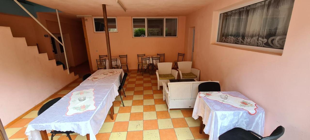 Pensiunea Aurora - Great Hostel فوينياسا المظهر الخارجي الصورة