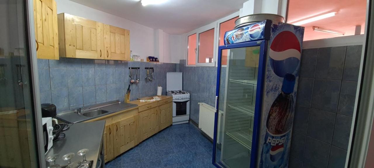 Pensiunea Aurora - Great Hostel فوينياسا المظهر الخارجي الصورة