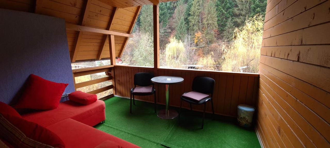 Pensiunea Aurora - Great Hostel فوينياسا المظهر الخارجي الصورة