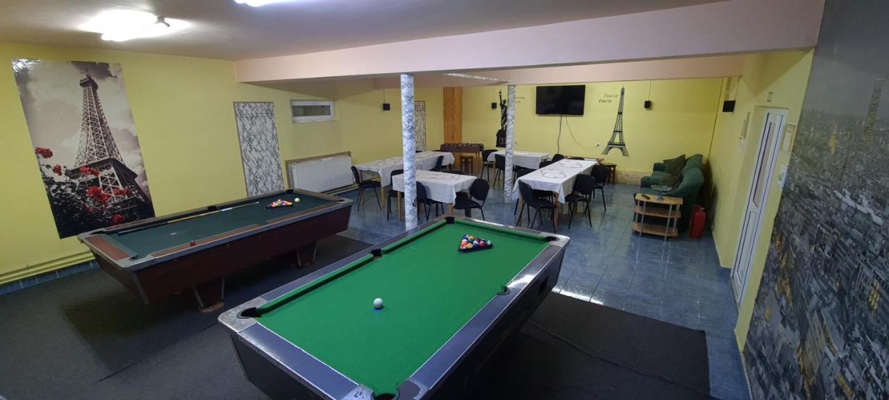 Pensiunea Aurora - Great Hostel فوينياسا المظهر الخارجي الصورة