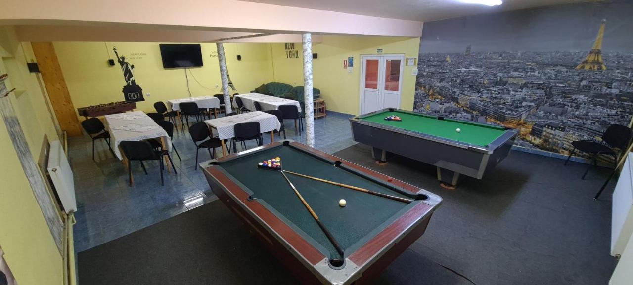 Pensiunea Aurora - Great Hostel فوينياسا المظهر الخارجي الصورة