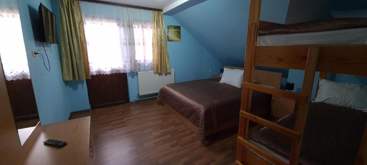 Pensiunea Aurora - Great Hostel فوينياسا المظهر الخارجي الصورة