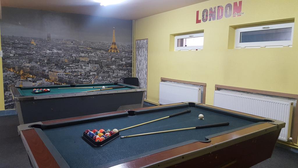 Pensiunea Aurora - Great Hostel فوينياسا المظهر الخارجي الصورة