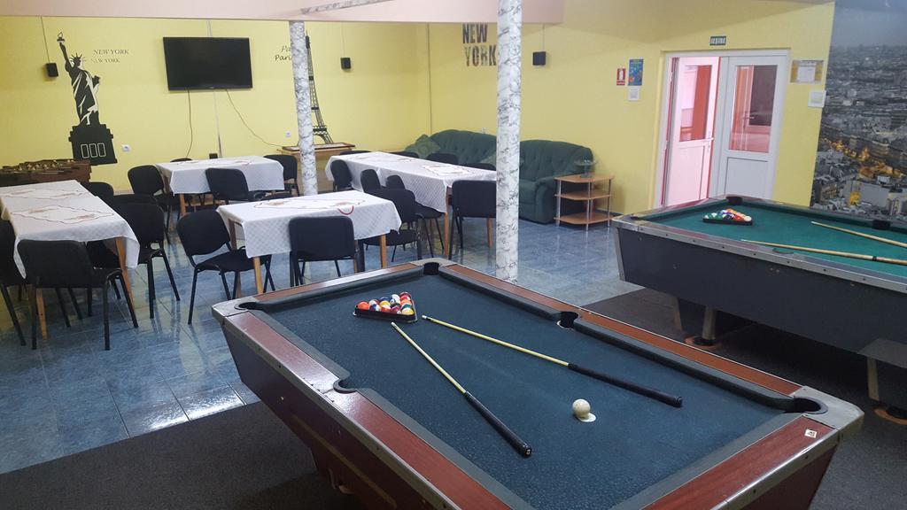 Pensiunea Aurora - Great Hostel فوينياسا المظهر الخارجي الصورة